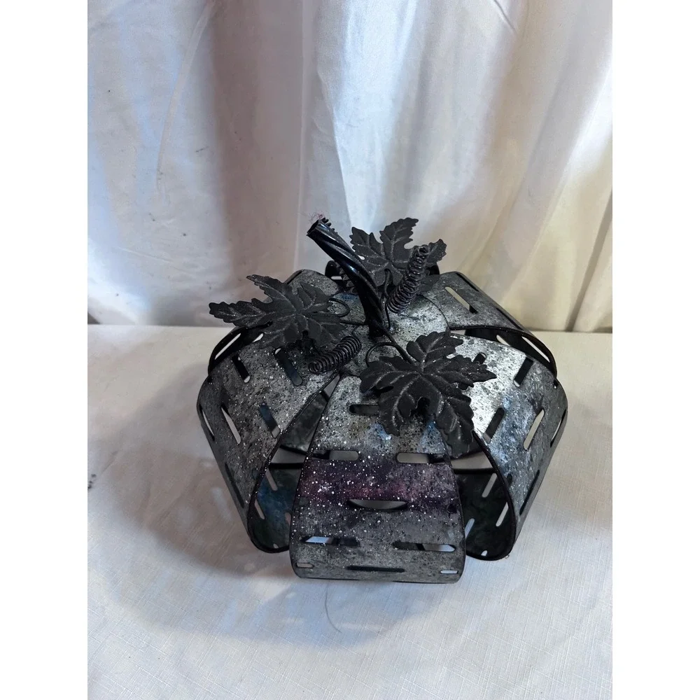 Unbranded galvanized metal